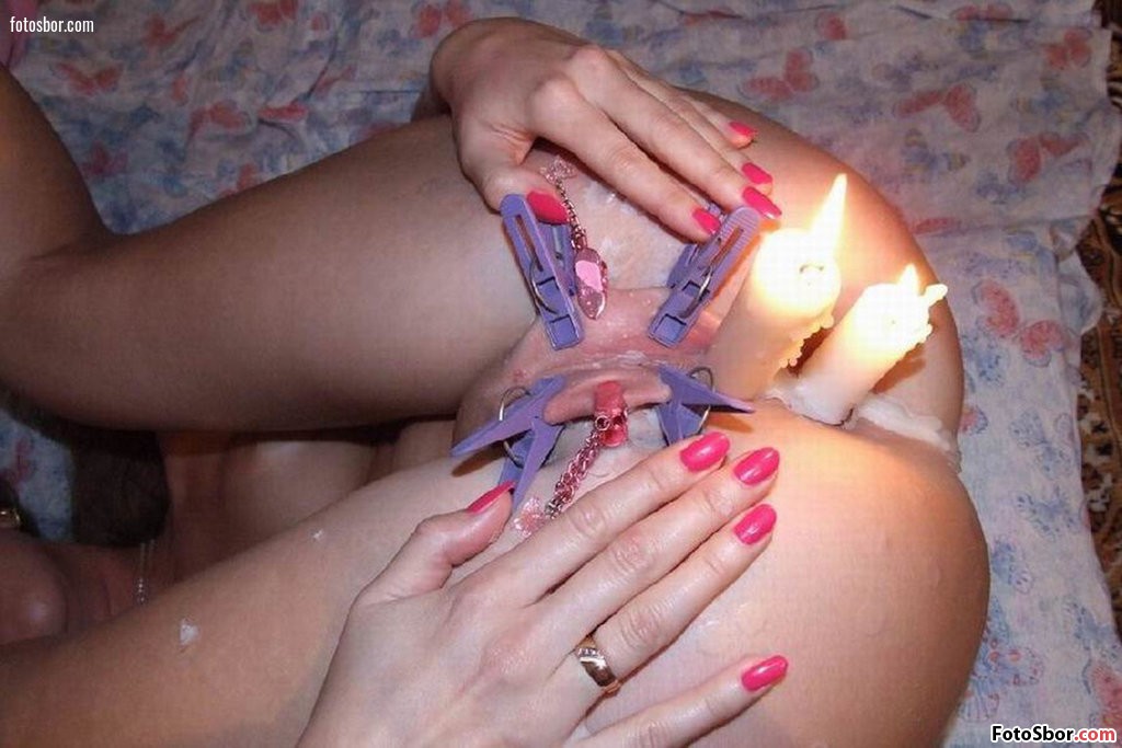 Порно фото Прищепки на вагине и свечи в дырках рабыни смотреть бесплатно