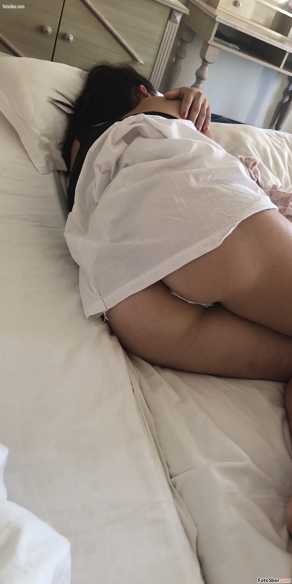 Порно фото Жена спит после вечеринки смотреть бесплатно