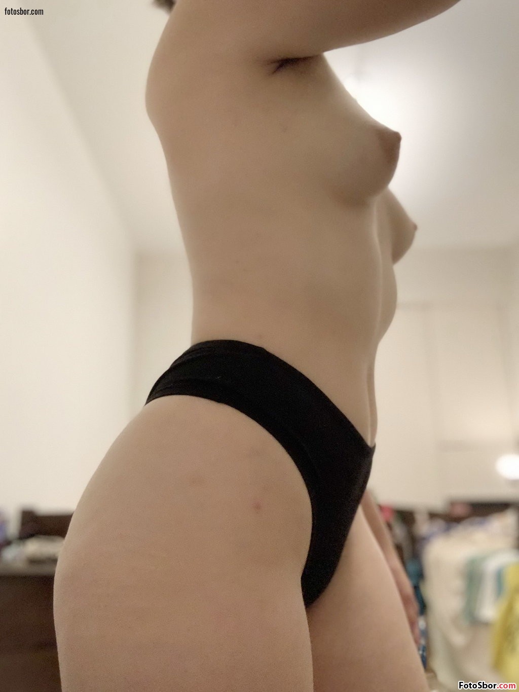 Порно фото Стройняшка с небольшой грудью смотреть бесплатно